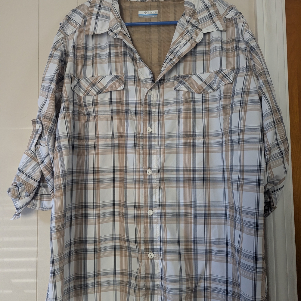 Columbia Beige and Blue Plaid Casual Shirt